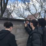 ICU : Lycéens posant des capteurs de températures